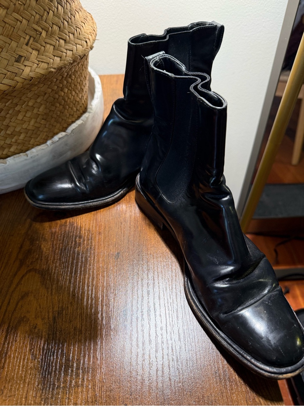 GUCCI Vintage Black Womens Chelsea Leather Ankle Boots 7